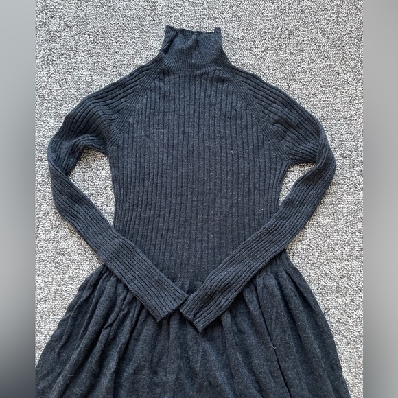 Uniqlo Merino Wool Ribbed Turtleneck 3D Gray Dress M - Picture 2 of 2